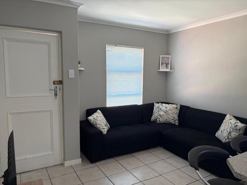 2 Bedroom Property for Sale in Retreat Western Cape